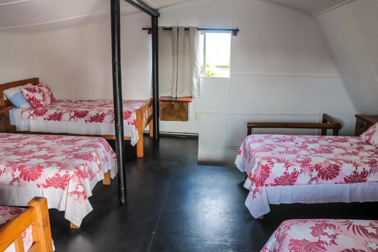 Hostal Vaihere Hanga Roa Exterior photo
