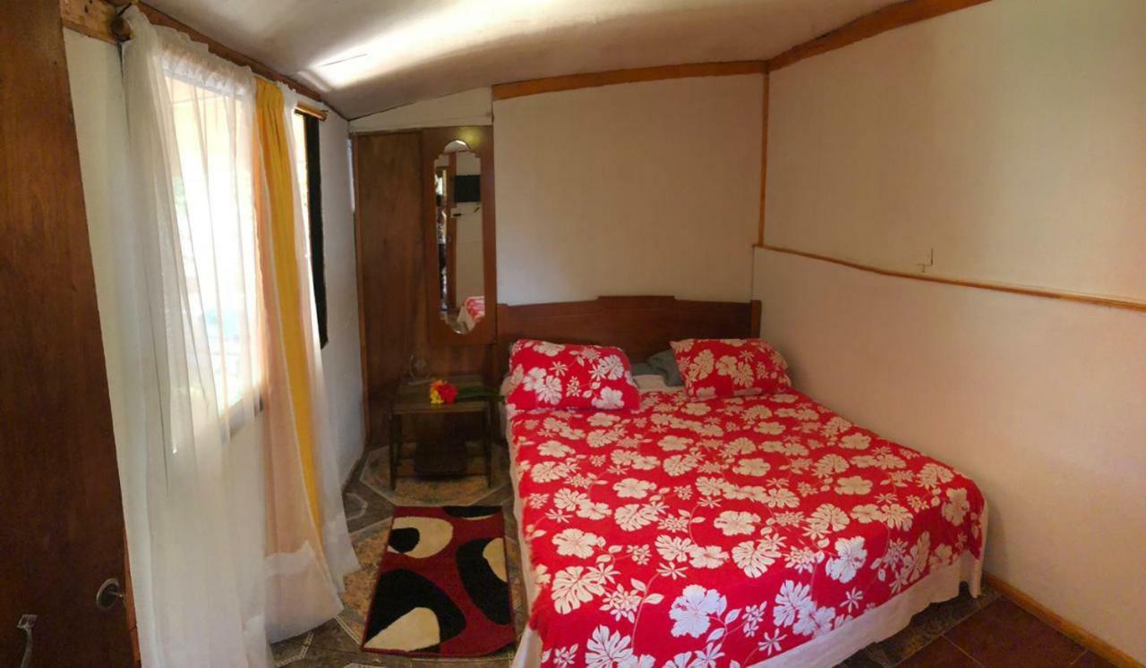 Hostal Vaihere Hanga Roa Exterior photo